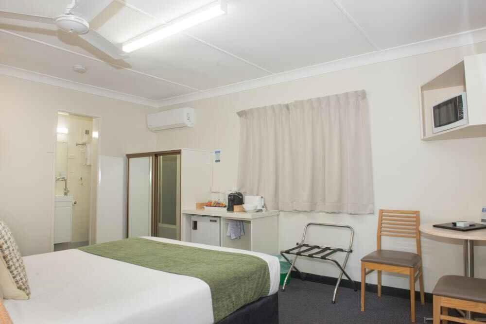 Motor Motel